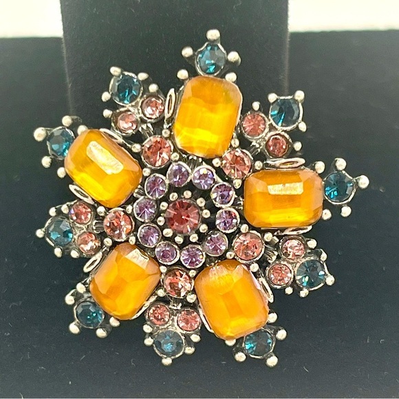 Avon snowflake brooch with aurora borealis rhinestones. - Picture 1 of 8